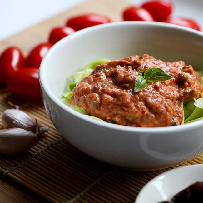 Raw Tomato Pasta Sauce with Zucchini 'Pasta'