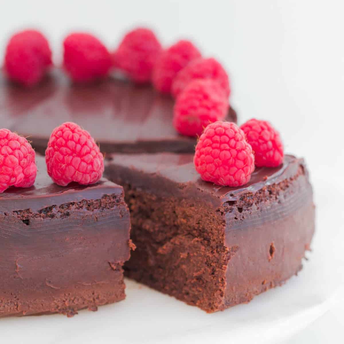 NuZest Flourless Chocolate Cake